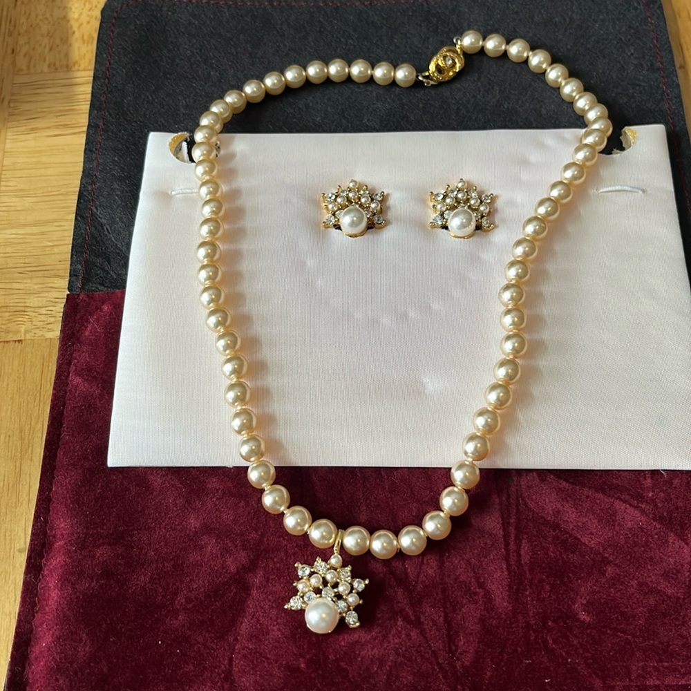 Perlas de Mallorca Necklace & Earring Set